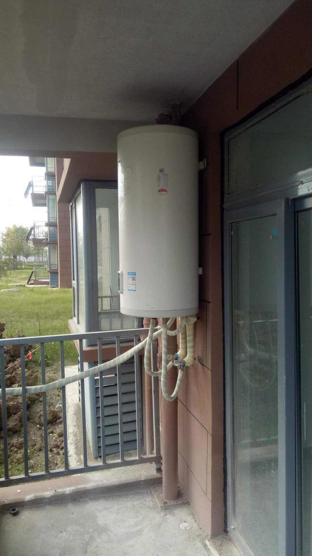 有了这种太阳能，谁还装电热水器，节能环保，高层住户都能装！