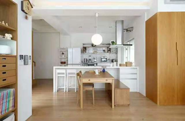 简约原木风的家，温暖又有爱，家这样装，大家都欢喜！