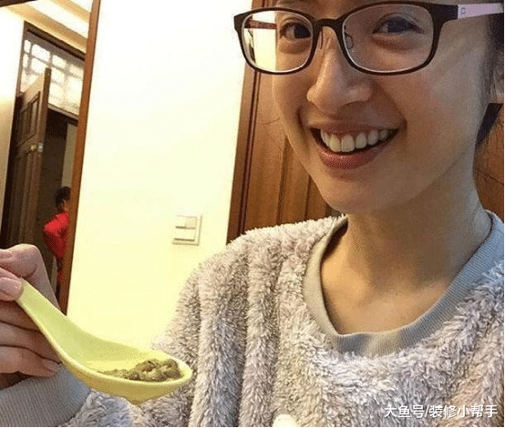 参观林依晨现实的房子，原本以为会很豪华，没想到这么普通