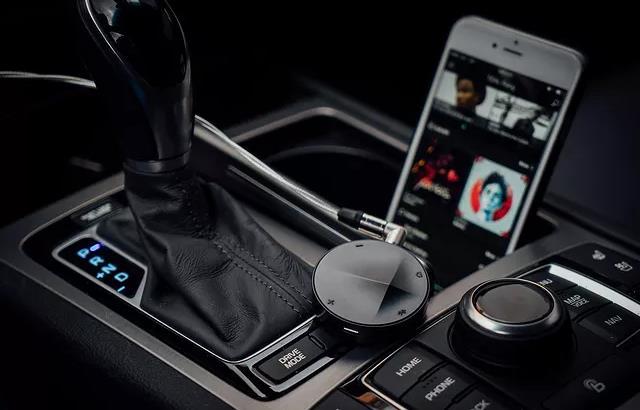 懂车的人都在等它，全新黑科技发动机，油耗仅4L，比奥迪还漂亮