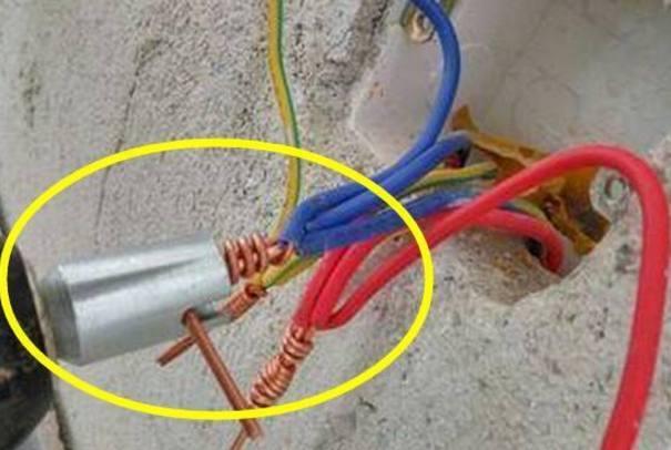 工人一旦這樣接電線，切記要塞多兩包煙給他，住幾十年都沒問題！