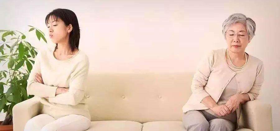 小两口的新房却被要求给八岁的小姑子留房间