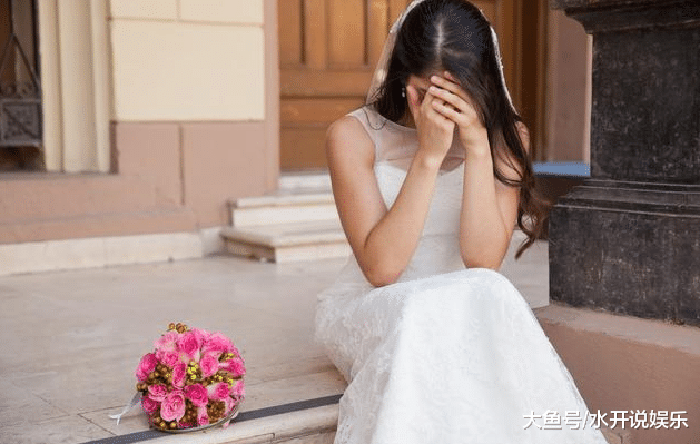 嫁千里之外，父亲发誓不许她再登门！可孩子满月却来了整整五车人