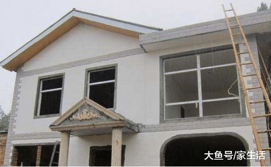 自建房外觀萬萬別蓋成這樣，老師傅一看就搖頭，住進去霉運連連