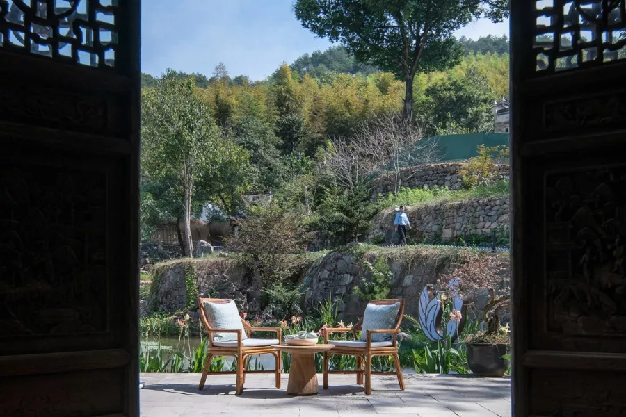 白墙青瓦、低檐粉黛的徽派设计丨又一个隐世民宿需要打卡