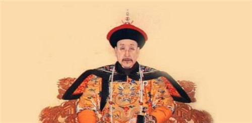 苦求功名终于发疯，写出想当皇帝的书，乾隆该怎么处理这个疯子？