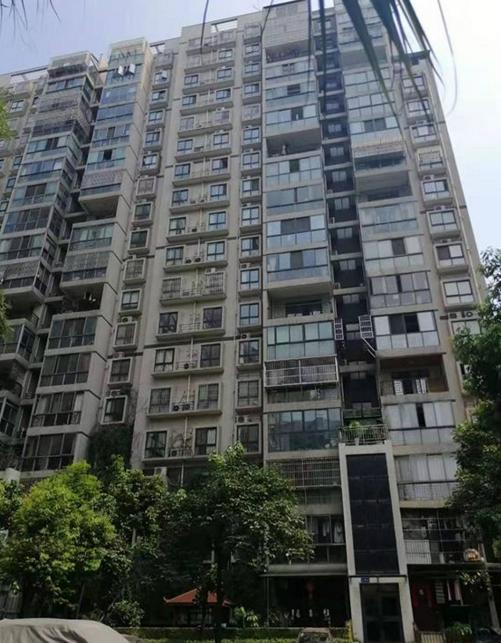 为什么好多人买房都喜欢一楼？还没开盘就被预定，其实有原因的