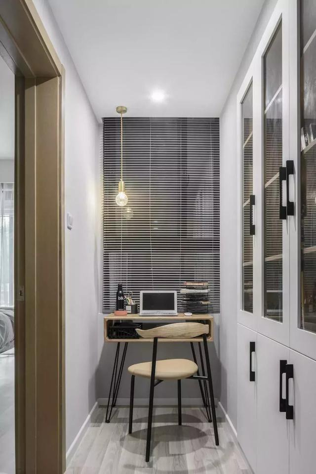 53㎡公寓阳台改成衣帽间，满足老婆少女