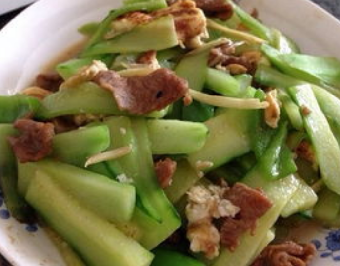 黄瓜肉片，特别好吃，老人小孩都爱吃，老婆能吃一大锅