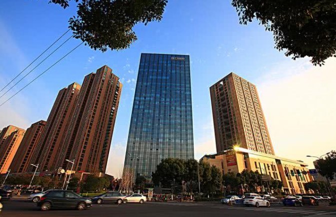 今年缺钱明年或更缺，专家：开发商若不降价，根本卖不动！