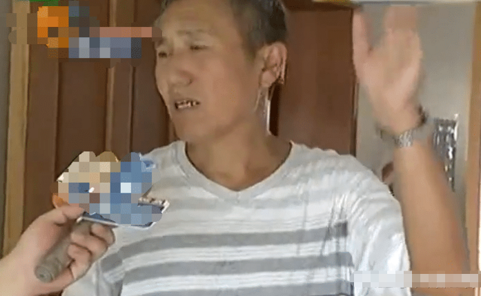 大爷楼上住了七对夫妻, 深夜声音太大无法入眠, 大爷心脏病都犯了