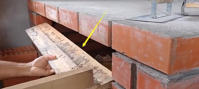 农村柴火灶出了新设计！占地不到1平米，空心砖砌好了，嵌入烤箱好实用