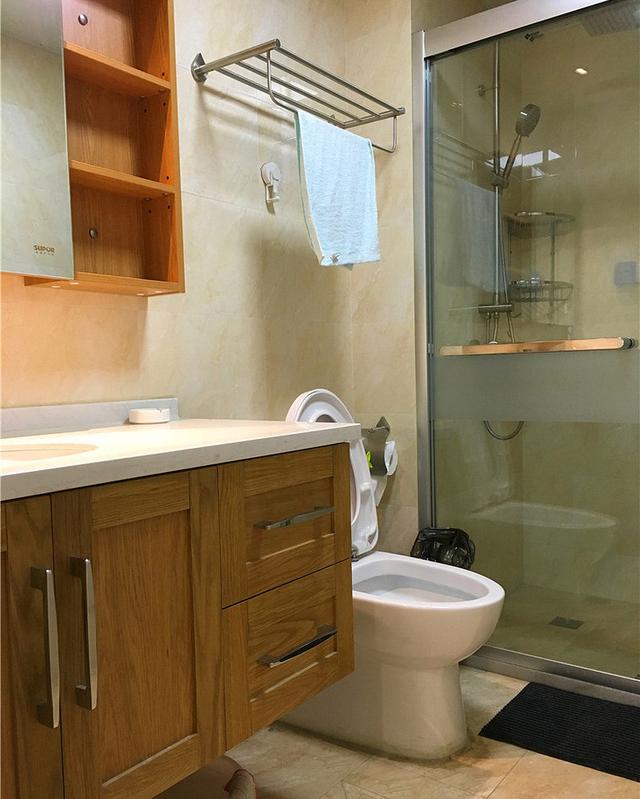 装修大半年终于完工了，主卧阳台改书房设计太聪明了，晒晒装修