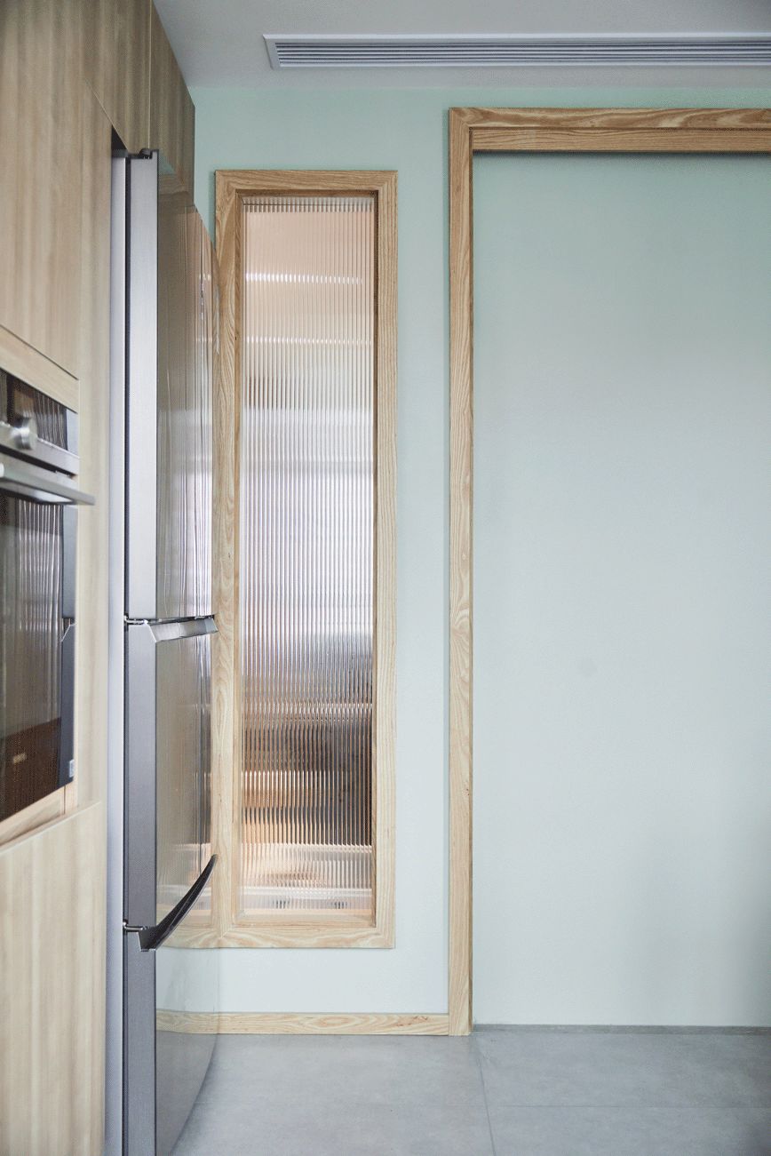 130㎡原木简约，客厅没沙发，满屋是书架，教授家就是不一样！