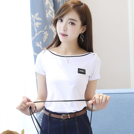 胸大不一定好，看起来大刚刚好，显曲线打底衫让你更显女人味