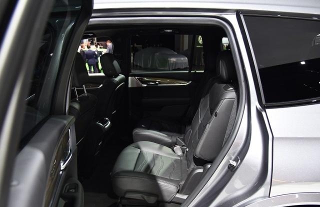 新车与雪佛兰Traverse同平台打造，车长达5056mm，空间感远超Q7