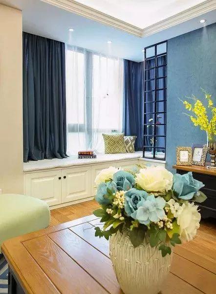 飘窗窗台太冰冷？加层坐垫，坐着舒服，看着温馨！