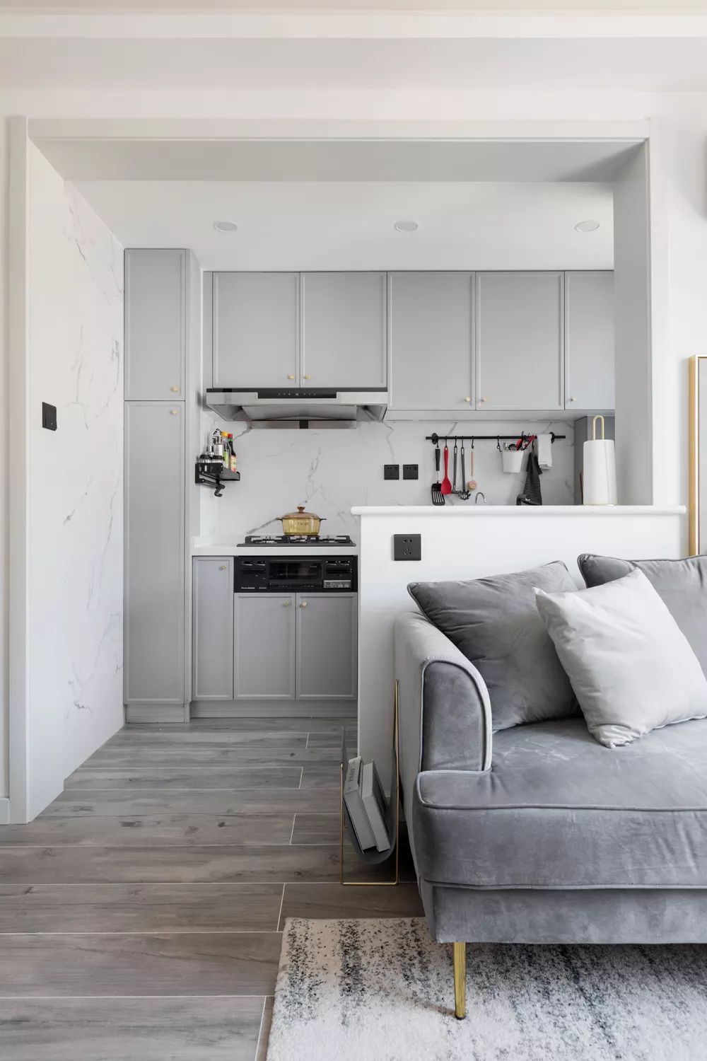 51㎡现代简约，有个爱收纳的女主人，简洁的小房也动人