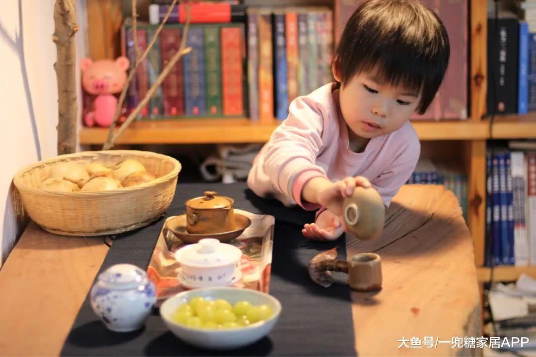 亲手搬成吨实木, 西安女孩花5年, 给自己盖了一座森林城堡