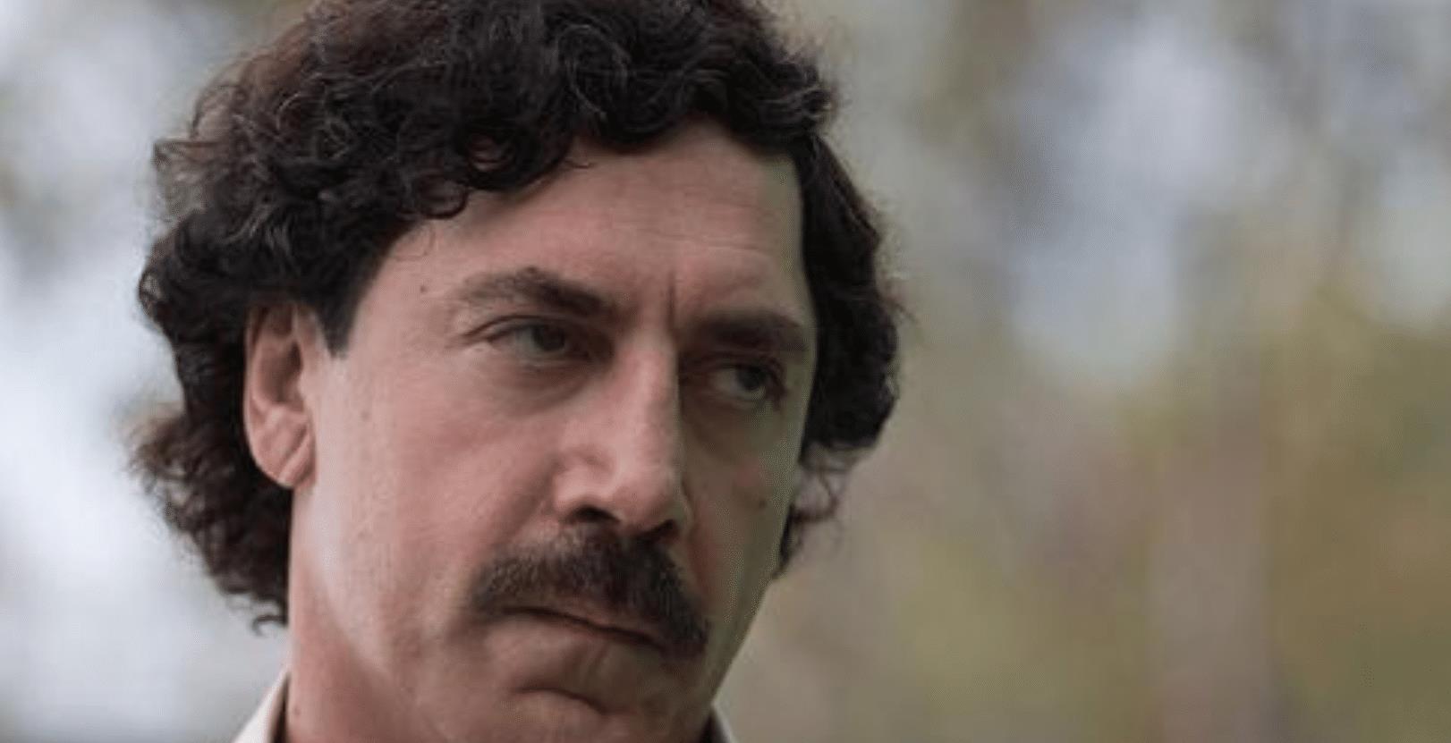 被击毙的哥伦比亚大毒枭，生前遭全国人痛恨，曾烧钱取暖逼降战机