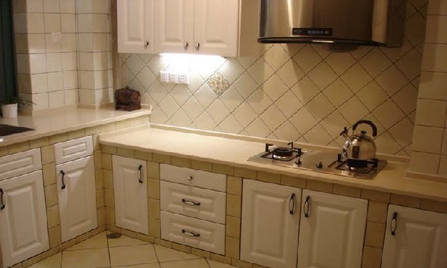 小户型装厨房都贵，不妨尝试一下砖砌厨房，超省钱！