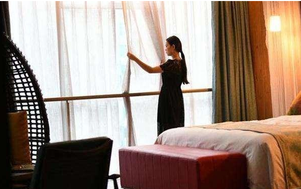 酒店的“试睡员”工资上万，却没几个人能坚持，前台道出实情