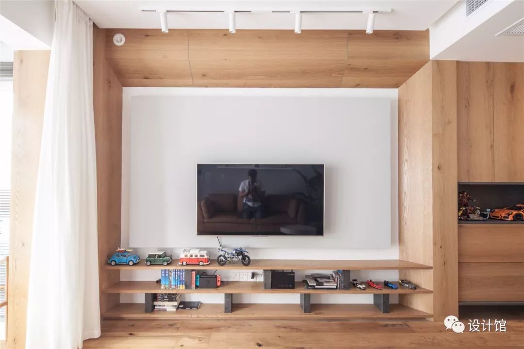 88㎡现代舒适，鞋柜+电视墙组合一起，实用大气