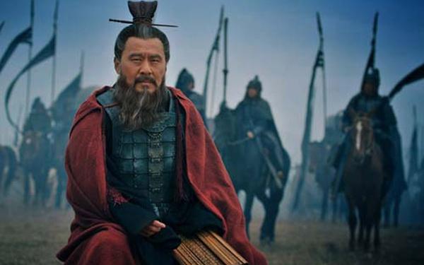 俗话：“说曹操，曹操就到”，其实下半句才是精华，却无人敢说