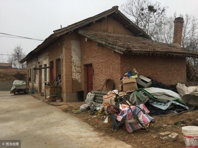 最新法规：农村宅基地正式进入收费时代！快看看你家交多少