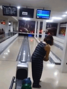 爆笑GIF：终于，十分钟后塞进去了