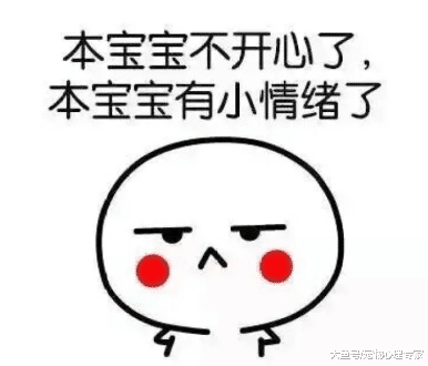 貓咪陪寶寶玩耍，玩了會癱倒在地，3年后有你后悔的