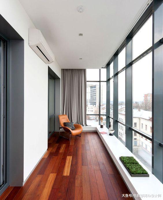 阳台贴瓷砖好还是铺木地板好？别犹豫了！好多人家铺这种，真不错