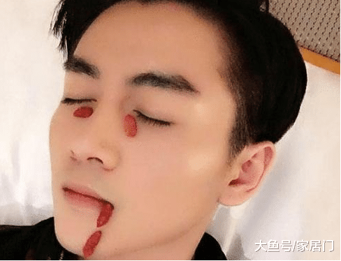 带你看看陈晓住的豪宅，家里还专门做健身房，难怪身材这么好