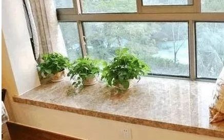 老师傅坚持飘窗上装两个＂耳朵＂，完工才知道，原来这么实用啊