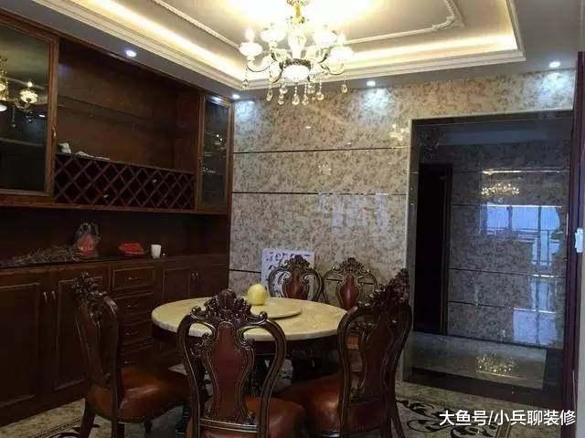 朋友一线城市买的豪宅，说装修花200多万，一看卫生间我愣了！