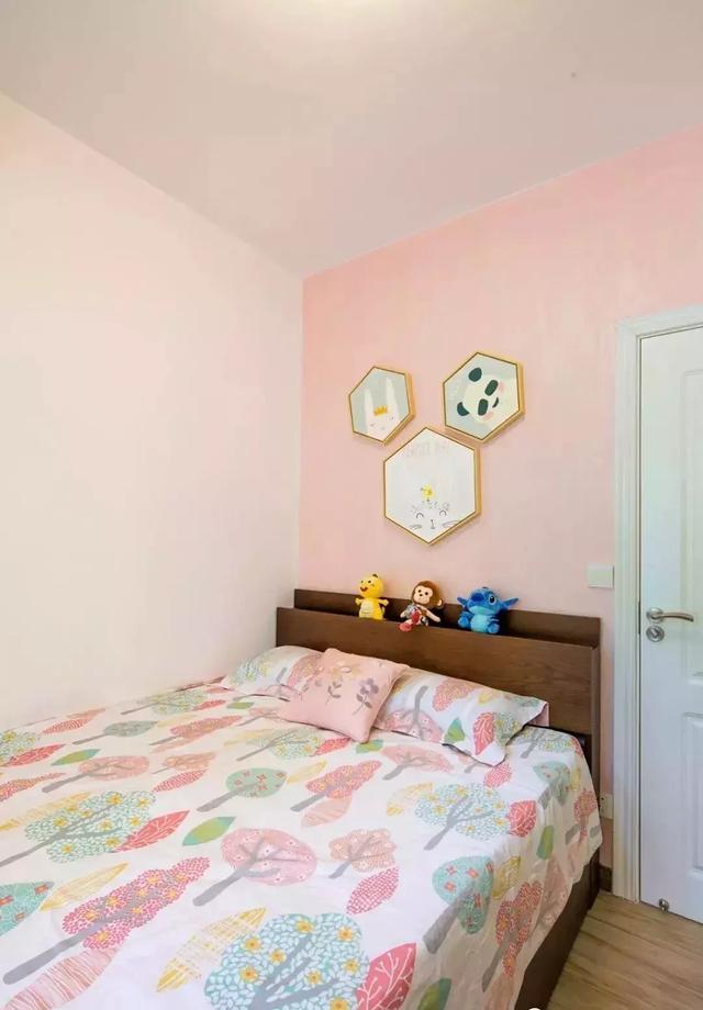 101㎡挤出4室2厅，阳台改厨房太实用