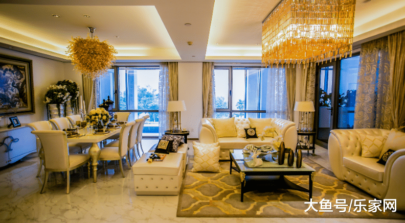 客厅阳台之间别装推拉门啦，这样做更完美，谁见都夸好