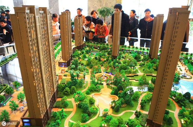 买房“一次性付清”和“还贷30年”，谁划算？银行：别再吃亏了