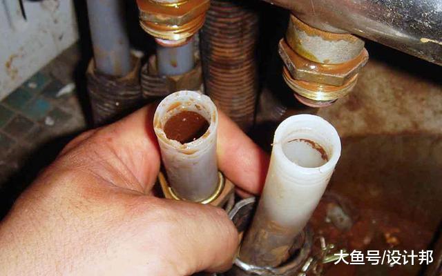 水地暖3年竟然这么脏, 怪不得我家怎么开也不暖和!