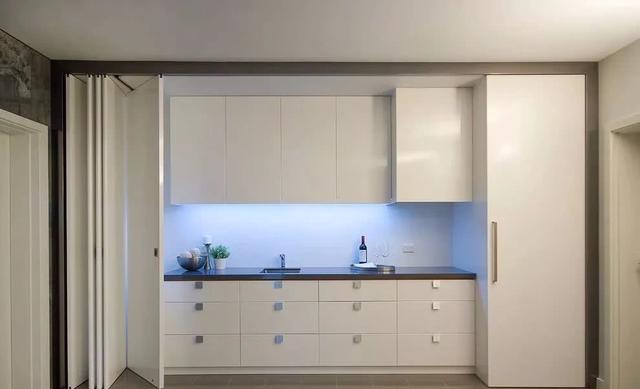 这些隐形门藏得真巧，不认真看都发现不了