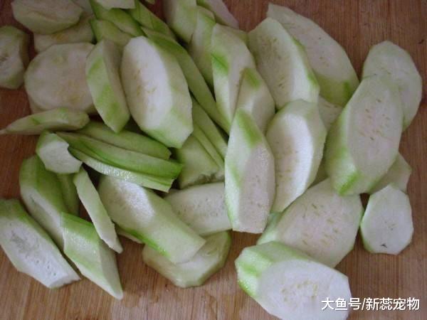 鸡蛋和“它”一起炒，一盘相当于10张面膜，一周吃2次，润肤美颜