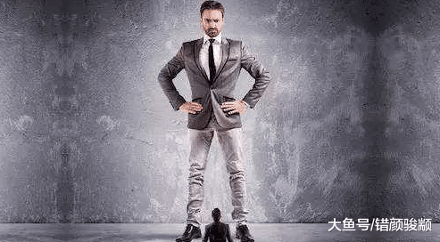 心理学：人类心理的5大弱点，控制人心原来如此简单