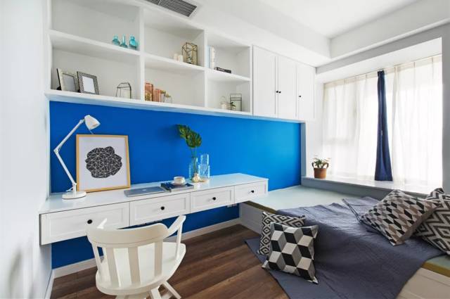 书房和榻榻米结合在一起，这才是最适合小户型的装修！