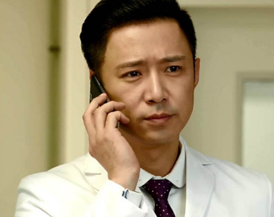 带你看看高鑫住的豪宅，房子起码价值过亿，如今已是成功人士