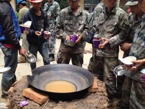 泡面已经被兵哥哥们放弃了，现在部队中流行的食物是它！