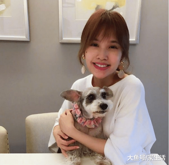 杨丞琳晒出自己的豪宅，厨房台面洁白如雪，一看就没经常做饭了