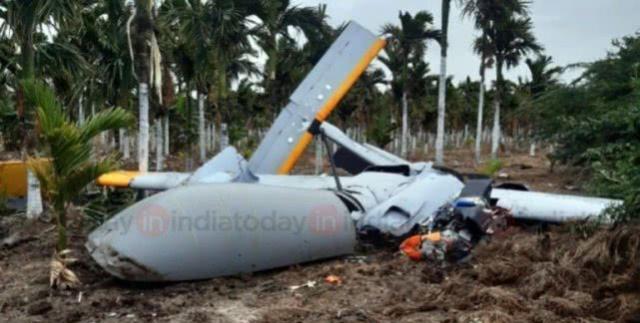 一声巨响引发民众恐慌，新型战机测试失败坠毁农田，巴铁窃喜