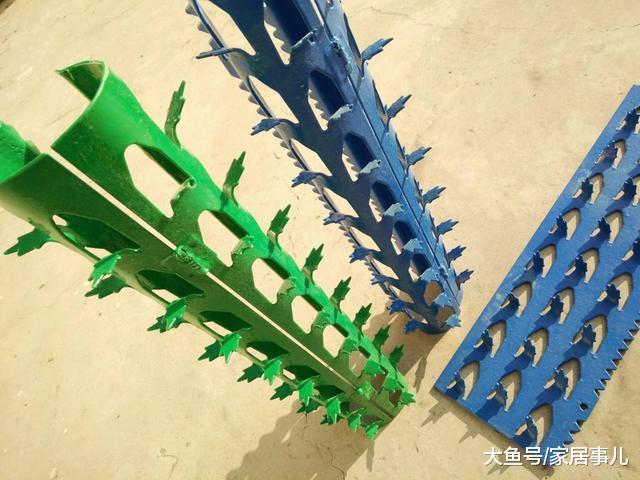 头回见到阳台用这种材料做防盗, 美观又实用, 难怪有钱人都这样装