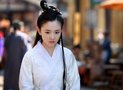 中国第一位女皇帝：比武则天还早，自称神仙，最后香消玉殒