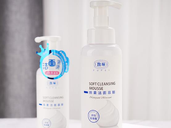 下巴鼻翼有白色“颗粒”，十个人中九人中招，你知道什么在作祟么